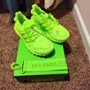 IVY PARK X ULTRABOOST OG "HALLS OF IVY"